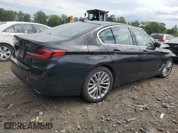 2021 BMW 5 Series 530i xDrive with VIN WBA13BJ08MWW93390, listed as a Copart auction lot 61654894 with 35,099 mi miles and Salvage Title. Bid and sale history available at carsss.com. Image 3.