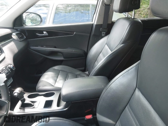 2017 Kia Sorento EX with VIN 5XYPH4A51HG321382, listed as a IAAI auction lot 42299413 with 62,921 mi miles and . Bid and sale history available at DreamBid. Image 8.