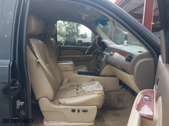2008 GMC Sierra 1500 SLE1 with VIN 2GTEK13M681197342, listed as a IAAI auction lot 42061797 with 254,291 mi miles. Bid and sale history available at carsss.com. Image 5.