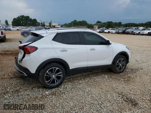 2021 Buick Encore GX Select with VIN KL4MMDS25MB072229, listed as a Copart auction lot 60198005 with 39,401 mi miles and Salvage title. Bid and sale history available at DreamBid. Image 3.