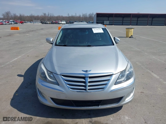 2013 Hyundai Genesis 5.0L R-Spec with VIN KMHGC4DH1DU233537, listed as a IAAI auction lot 41796310 with 170,220 mi miles. Bid and sale history available at carsss.com. Image 12.