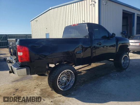 2007 Chevrolet Silverado 1500 1LT with VIN 1GCEK14007Z568223, listed as a Copart auction lot 79881904 with Not Provided miles and Salvage Title. Bid and sale history available at DreamBid. Image 3.