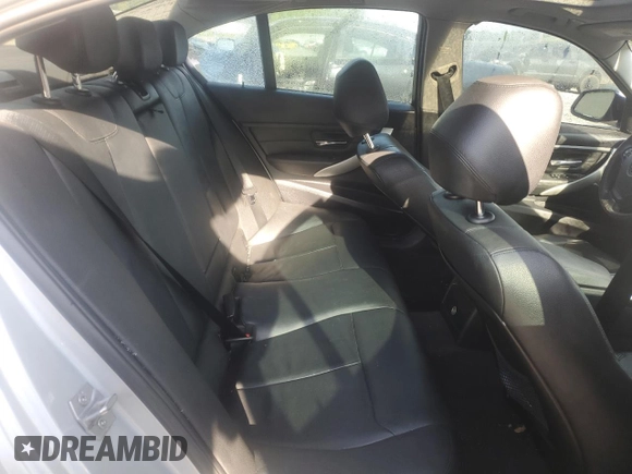 2013 BMW 3 Series 328i с VIN WBA3A5G57DNP22841, выставлен на аукционе Copart как лот 55885035 с пробегом 120 634 миль миль и Чистый • Clean title. История ставок и продаж доступна на DreamBid. Изображение 10.