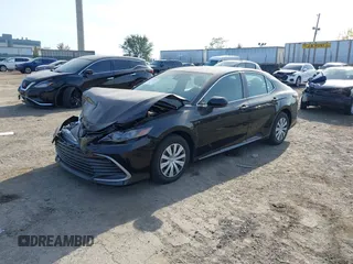 2022 Toyota Camry Hybrid LE with VIN 4T1C31AK1NU580817, listed as a IAAI auction lot 40719068 with 41,455 mi miles. Bid and sale history available at carsss.com. Image 2.