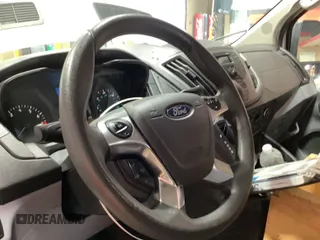 2019 Ford Transit z VIN 1FTYE1YM3KKB31903, wystawiony jako IAAI lot #42355574 z przebiegiem 145 240 mil mil oraz . Historia ofert i sprzedaży dostępna na DreamBid. Obrazek 1.
