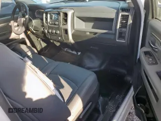 2020 Ram 1500 Tradesman z VIN 3C6JR6DT9LG122008, wystawiony jako Copart lot #48498725 z przebiegiem Nie podano mil oraz Szkoda całkowita • Salvage title. Historia ofert i sprzedaży dostępna na DreamBid. Obrazek 8.