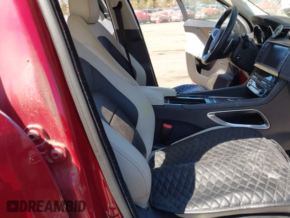 2018 Jaguar F-Pace S z VIN SADCM2FV6JA297985, wystawiony jako IAAI lot #42068647 z przebiegiem 40 521 mil mil oraz . Historia ofert i sprzedaży dostępna na DreamBid. Obrazek 5.