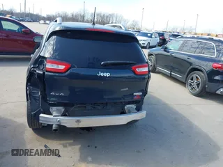 2018 Jeep Cherokee Latitude Plus z VIN 1C4PJMLB5JD569386, wystawiony jako IAAI lot #41757360 z przebiegiem 116 021 mil mil oraz . Historia ofert i sprzedaży dostępna na DreamBid. Obrazek 17.
