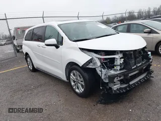 2024 Toyota Sienna Platinum z VIN 5TDESKFC4RS137515, wystawiony jako IAAI lot #41937542 z przebiegiem 19 002 mil mil oraz . Historia ofert i sprzedaży dostępna na DreamBid. Obrazek 1.