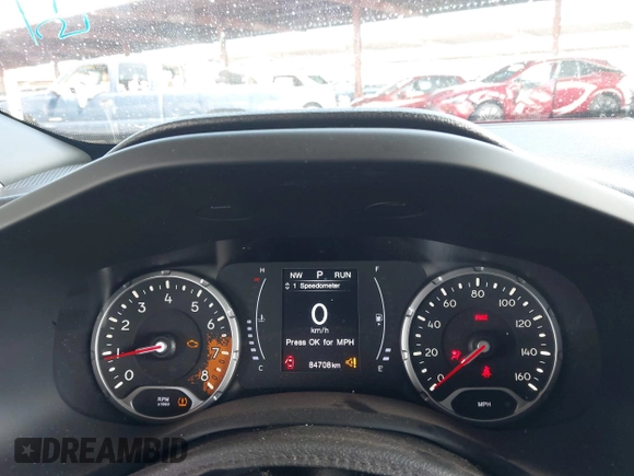 2018 Jeep Renegade Latitude z VIN ZACCJABB8JPJ64054, wystawiony jako IAAI lot #42405048 z przebiegiem 84 708 mil mil oraz . Historia ofert i sprzedaży dostępna na DreamBid. Obrazek 7.