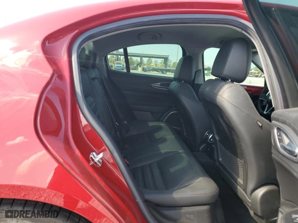 2017 Alfa Romeo Giulia Ti with VIN ZARFAECN0H7554532, listed as a Copart auction lot 43578435 with 35,770 mi miles and Salvage Title. Bid and sale history available at carsss.com. Image 10.