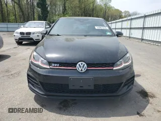 2018 Volkswagen GTI S z VIN 3VW547AU2JM288605, wystawiony jako Copart lot #53961235 z przebiegiem 121 304 mil mil oraz Szkoda całkowita • Salvage title. Historia ofert i sprzedaży dostępna na DreamBid. Obrazek 5.