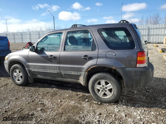 2006 Ford Escape XLS with VIN 1FMYU92Z86KA56686, listed as a Copart auction lot 47642045 with 196,804 mi miles and Clean Title. Bid and sale history available at carsss.com. Image 2.