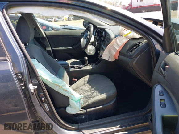 2015 Kia Optima LX with VIN KNAGM4A74F5569738, listed as a IAAI auction lot 41980622 with 161,434 mi miles. Bid and sale history available at carsss.com. Image 5.