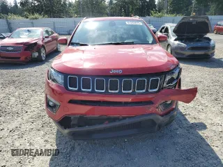 2020 Jeep Compass Latitude z VIN 3C4NJDBB0LT117108, wystawiony jako Copart lot #61243675 z przebiegiem 27 466 mil mil oraz Szkoda całkowita • Salvage title. Historia ofert i sprzedaży dostępna na DreamBid. Obrazek 5.