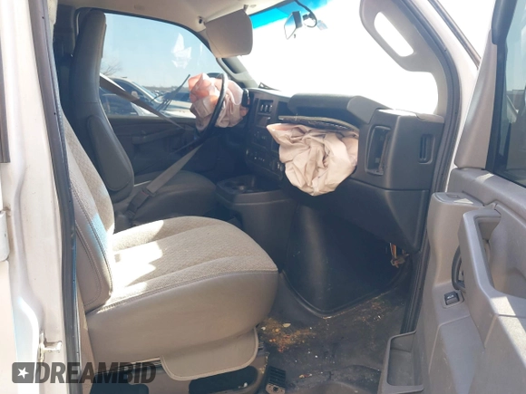 2020 Chevrolet Express Cargo with VIN 1GCWGAFP6L1275225, listed as a IAAI auction lot 41801450 with 122,683 mi miles and . Bid and sale history available at DreamBid. Image 5.