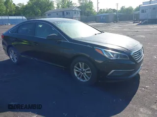 2017 Hyundai Sonata SE z VIN 5NPE24AF0HH528467, wystawiony jako IAAI lot #42405853 z przebiegiem 88 000 mil mil oraz . Historia ofert i sprzedaży dostępna na DreamBid. Obrazek 1.