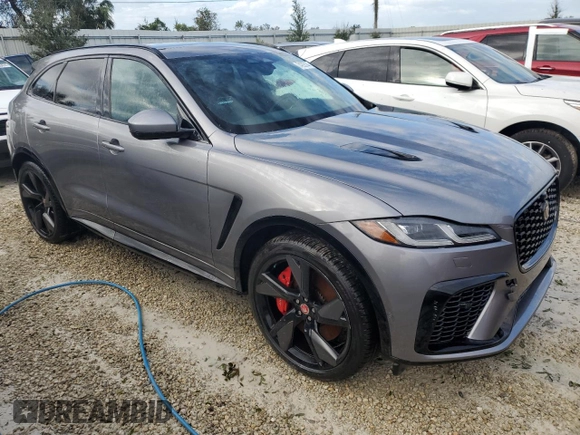 2022 Jaguar F-Pace SVR z VIN SADCZ2EE4NA702878, wystawiony jako Copart lot #74293144 z przebiegiem Nie podano mil oraz Szkoda całkowita • Salvage title. Historia ofert i sprzedaży dostępna na DreamBid. Obrazek 4.