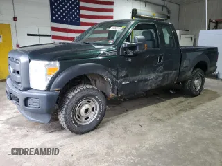 2015 Ford Super Duty F-250 SRW XLT with VIN 1FT7X2B68FED30455, listed as a Copart auction lot 48952315 with 179,081 mi miles and Salvage Title. Bid and sale history available at carsss.com. Image 1.