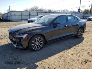 2022 Volvo S60 Momentum with VIN 7JRL12TZ7NG187205, listed as a Copart auction lot 46633665 with 15,477 mi miles and Salvage Title. Bid and sale history available at carsss.com. Image 1.