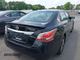 2015 Nissan Altima S z VIN 1N4AL3AP2FN405447, wystawiony jako IAAI lot #42298183 z przebiegiem 162 029 mil mil oraz . Historia ofert i sprzedaży dostępna na DreamBid. Obrazek 4.