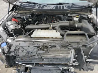 2022 Ford F-150 z VIN 1FTFW1P87NKE40612, wystawiony jako Copart lot #55481785 z przebiegiem 31 516 mil mil oraz Szkoda całkowita • Salvage title. Historia ofert i sprzedaży dostępna na DreamBid. Obrazek 11.
