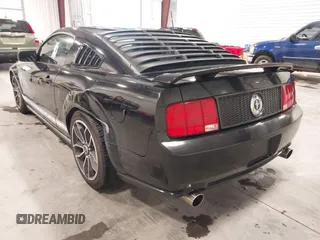 2006 Ford Mustang Standard with VIN 1ZVHT80N565237483, listed as a IAAI auction lot 42212367 with 132,005 mi miles and . Bid and sale history available at carsss.com. Image 3.