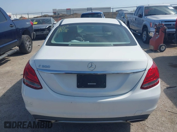 2017 Mercedes-Benz C 300 с VIN 55SWF4JB2HU202317, выставлен на аукционе IAAI как лот 42025218 с пробегом 72 923 миль миль и . История ставок и продаж доступна на DreamBid. Изображение 16.