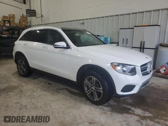 2016 Mercedes-Benz GLC 300 with VIN WDC0G4JB0GF054905, listed as a Copart auction lot 61174935 with 109,273 mi miles and Salvage title. Bid and sale history available at DreamBid. Image 4.