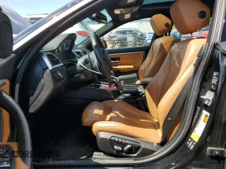 2019 BMW 4 Series 430i xDrive z VIN WBA4J3C50KBL10578, wystawiony jako Copart lot #55742005 z przebiegiem 69 543 mil mil oraz Szkody całkowita. Historia ofert i sprzedaży dostępna na DreamBid. Obrazek 7.