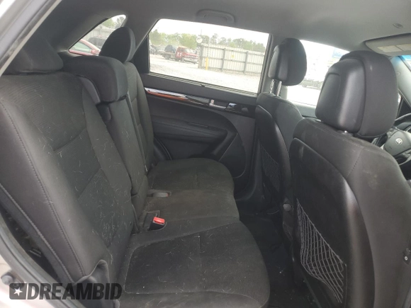 2014 Kia Sorento LX with VIN 5XYKT3A6XEG533396, listed as a Copart auction lot 51824465 with 181,115 mi miles and Clean Title. Bid and sale history available at DreamBid. Image 10.