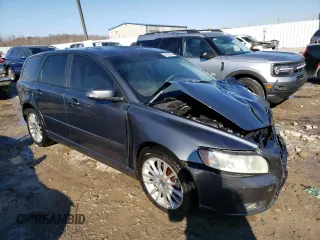 2010 Volvo V50 with VIN YV1382MW5A2531338, listed as a Copart auction lot 41870195 with 0 mi miles and Non Repairable. Bid and sale history available at carsss.com. Image 4.