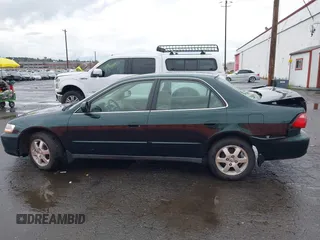 2000 Honda Accord SE с VIN JHMCG5673YC004515, выставлен на аукционе IAAI как лот 41643790 с пробегом 140 247 миль миль и . История ставок и продаж доступна на DreamBid. Изображение 14.