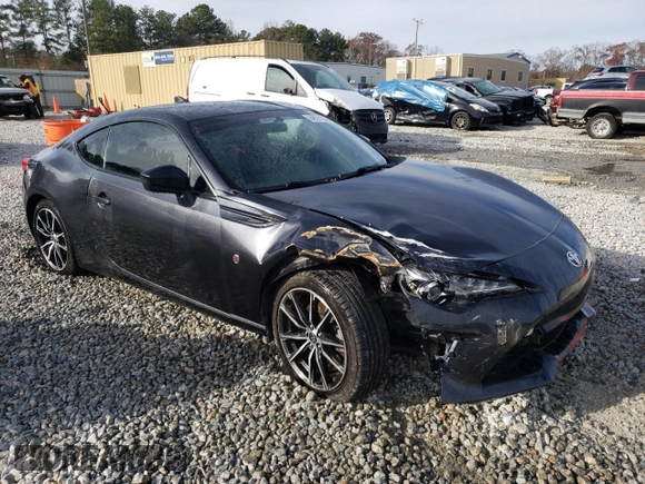 2017 Toyota 86 with VIN JF1ZNAA17H8706326, listed as a Copart auction lot 84821124 with 93,159 mi miles and Salvage Title. Bid and sale history available at carsss.com. Image 4.