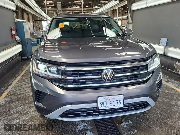 2023 Volkswagen Atlas SE z VIN 1V2HR2CA5PC526012, wystawiony jako IAAI lot #42796408 z przebiegiem 41 216 mil mil oraz . Historia ofert i sprzedaży dostępna na DreamBid. Obrazek 33.