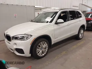2015 BMW X5 xDrive50i z VIN 5UXKR6C50F0J76255, wystawiony jako IAAI lot #42104019 z przebiegiem 74 400 mil mil oraz . Historia ofert i sprzedaży dostępna na DreamBid. Obrazek 2.