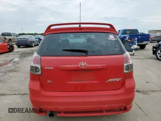 2006 Toyota Matrix STD z VIN 2T1KR32E66C559768, wystawiony jako Copart lot #58638015 z przebiegiem 225 534 mil mil oraz Tytuł czysty. Historia ofert i sprzedaży dostępna na DreamBid. Obrazek 6.