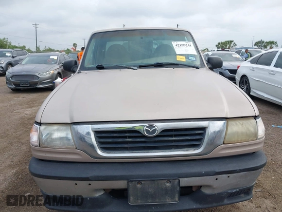 1998 Mazda B-Series Truck SX z VIN 4F4YR12C3WTM30092, wystawiony jako IAAI lot #42109241 z przebiegiem 349 942 mil mil oraz . Historia ofert i sprzedaży dostępna na DreamBid. Obrazek 13.
