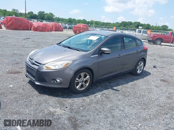 2014 Ford Focus SE z VIN 1FADP3K20EL188088, wystawiony jako IAAI lot #42455783 z przebiegiem 201 105 mil mil oraz . Historia ofert i sprzedaży dostępna na DreamBid. Obrazek 2.