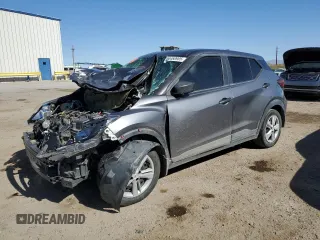 2022 Nissan Kicks S z VIN 3N1CP5BVXNL494511, wystawiony jako Copart lot #54468985 z przebiegiem 69 825 mil mil oraz Szkoda całkowita • Salvage title. Historia ofert i sprzedaży dostępna na DreamBid. Obrazek 1.