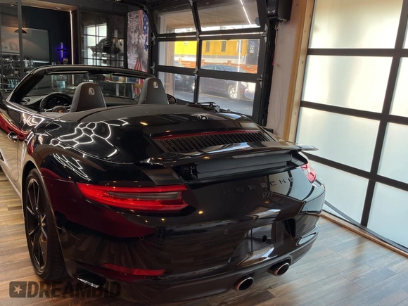 2017 Porsche 911 Carrera S with VIN WP0CB2A95HS155224, listed as a Copart auction lot 88132405 with 29,460 mi miles and Clean Title. Bid and sale history available at carsss.com. Image 3.