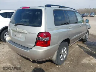 2006 Toyota Highlander w/3rd Row with VIN JTEEP21A460164909, listed as a IAAI auction lot 41656776 with 249,258 mi miles. Bid and sale history available at carsss.com. Image 4.