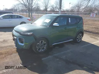 2020 Kia Soul LX with VIN KNDJ23AU2L7045440, listed as a IAAI auction lot 41649565 with 104,930 mi miles. Bid and sale history available at carsss.com. Image 6.
