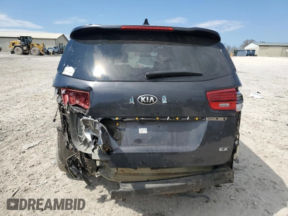 2020 Kia Sedona EX with VIN KNDMB5C14L6647578, listed as a Copart auction lot 50916505 with 101,855 mi miles and Salvage Title. Bid and sale history available at carsss.com. Image 6.