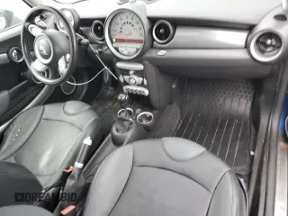 2007 MINI Hardtop S with VIN WMWMF735X7TL89784, listed as a Copart auction lot 55875985 with 98,380 mi miles and Clean Title. Bid and sale history available at DreamBid. Image 8.