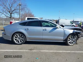 2016 Audi A7 Premium Plus с VIN WAUWGAFC9GN089915, выставлен на аукционе IAAI как лот 41816155 с пробегом 92 782 миль миль и . История ставок и продаж доступна на DreamBid. Изображение 13.