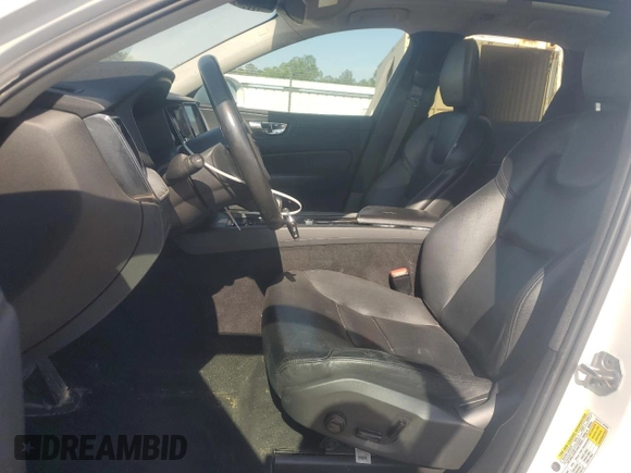 2019 Volvo XC60 Momentum with VIN LYV102DK2KB357942, listed as a Copart auction lot 58172435 with 157,646 mi miles and Salvage title. Bid and sale history available at DreamBid. Image 7.