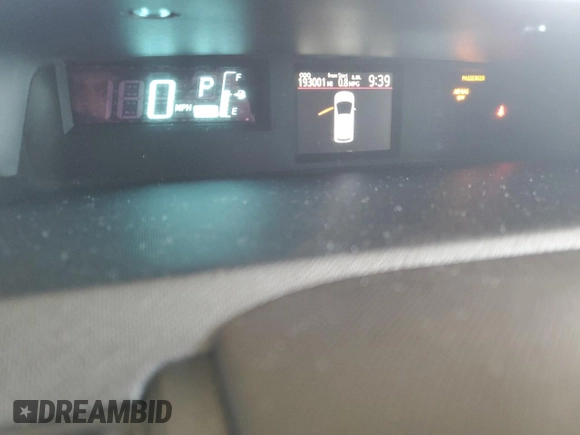 2014 Toyota Prius One z VIN JTDKDTB39E1560462, wystawiony jako Copart lot #59056355 z przebiegiem 193 001 mil mil oraz Szkoda całkowita • Salvage title. Historia ofert i sprzedaży dostępna na DreamBid. Obrazek 9.