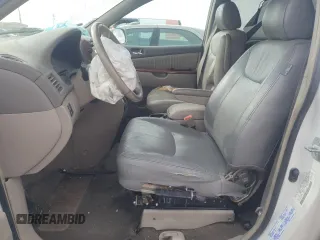 2004 Toyota Sienna XLE with VIN 5TDZA22C14S120092, listed as a Copart auction lot 51095595 with 0 mi miles and Salvage Title. Bid and sale history available at carsss.com. Image 7.