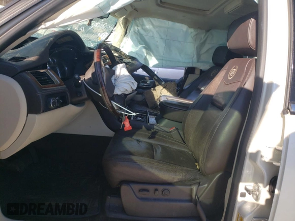 2013 Cadillac Escalade Platinum Edition with VIN 1GYS4DEF1DR250831, listed as a Copart auction lot 83069864 with 134,764 mi miles and Salvage Title. Bid and sale history available at carsss.com. Image 7.